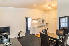 Gilmer Apartment Hotel