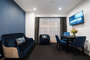 Gilmer Apartment Hotel