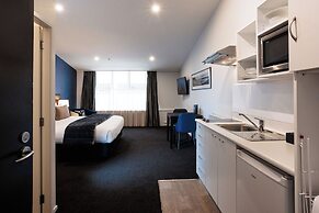 Gilmer Apartment Hotel