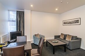 Gilmer Apartment Hotel