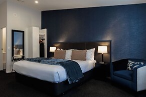 Gilmer Apartment Hotel