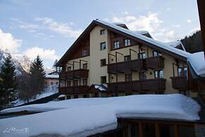 Neve Sole Folgarida Resort Aparthotel