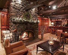 York Harbor Inn