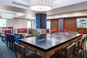 Holiday Inn Express & Suites Roanoke Rapids SE by IHG