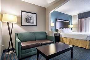 Holiday Inn Express & Suites Roanoke Rapids SE by IHG
