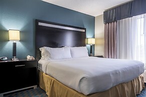 Holiday Inn Express & Suites Roanoke Rapids SE by IHG