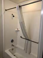 Days Inn & Suites by Wyndham Lakeland