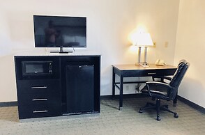 Days Inn & Suites by Wyndham Lakeland