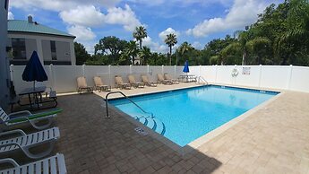 Days Inn & Suites by Wyndham Lakeland