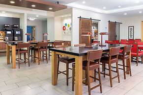 Holiday Inn Express & Suites Las Vegas SW - Spring Valley by IHG