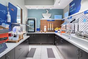 Holiday Inn Express & Suites Las Vegas SW - Spring Valley by IHG