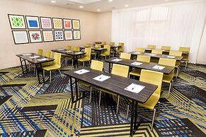 Holiday Inn Express & Suites Las Vegas SW - Spring Valley by IHG