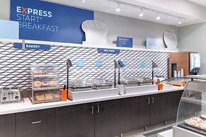 Holiday Inn Express & Suites Las Vegas SW - Spring Valley by IHG