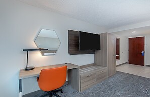 Holiday Inn Express Hotel & Suites Columbus at Northlake by IHG