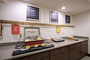 Hampton Inn Hays-North of I-70