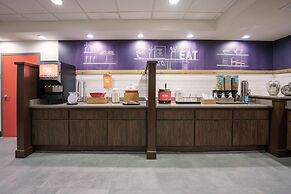 Hampton Inn Hays-North of I-70