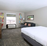 Hampton Inn Hays-North of I-70