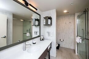 Hampton Inn and Suites Dobson