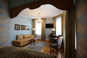 Boutique Hotel Yöpuu
