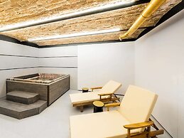 TRIBE Riga City Centre Hotel