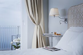 Hotel Riviera & Maximilians