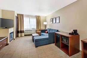 Comfort Suites Cedar Falls