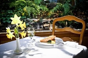 Little River Inn