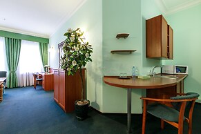 Bristol-Zhiguly Hotel