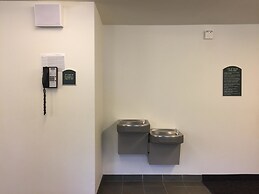 Travelodge by Wyndham Dunsmuir