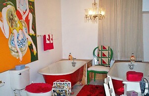 Elkhorn Inn & Theatre