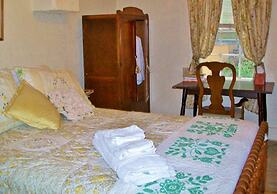 Elkhorn Inn & Theatre