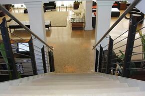 The Empress Hotel & Adult Nightclub