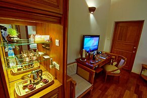 Hotel by the Red Canal