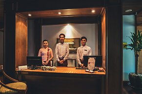 Hotel by the Red Canal