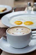 Hotel by the Red Canal