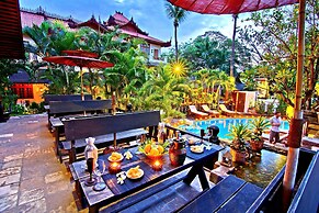 Hotel by the Red Canal