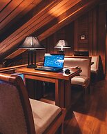 Hotel by the Red Canal