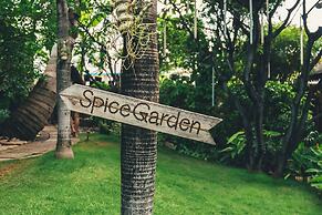 Hotel by the Red Canal