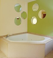 Holiday Inn Express Hotel & Suites Charleston-North by IHG