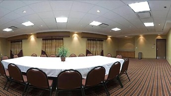 Holiday Inn Express Hotel & Suites Laredo-Event Center Area by IHG
