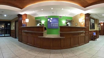 Holiday Inn Express Hotel & Suites Laredo-Event Center Area by IHG