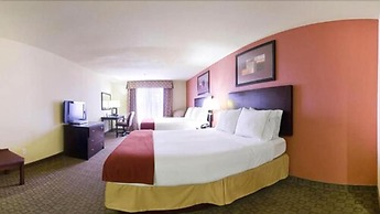 Holiday Inn Express & Suites Alexandria by IHG