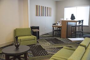 Holiday Inn Express & Suites Alexandria by IHG