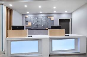 Holiday Inn Express Hotel & Suites Birmingham - Inverness by IHG