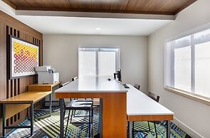 Holiday Inn Express Hotel & Suites Birmingham - Inverness by IHG