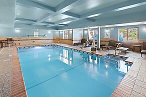 Holiday Inn Express Hotel & Suites Birmingham - Inverness by IHG