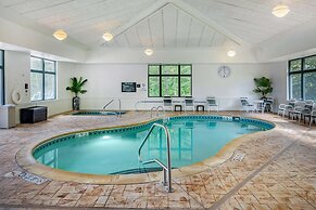 Comfort Inn & Suites Lake George