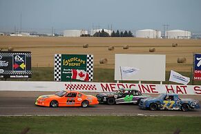 Home Inn Express - Medicine Hat