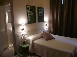 Lucca In Villa Elisa & Gentucca