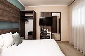 115 The Strand Hotel by NEU Collective